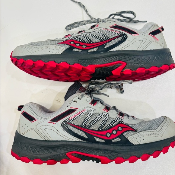 Saucony Gray and Red Trail Sneakers size 10 - Picture 3 of 9